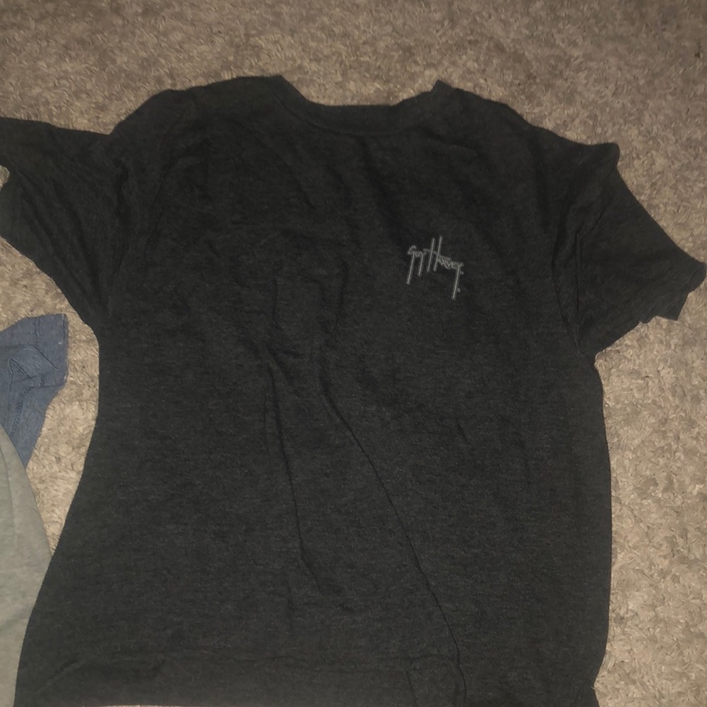 short grey guy harvey shirt⭐️